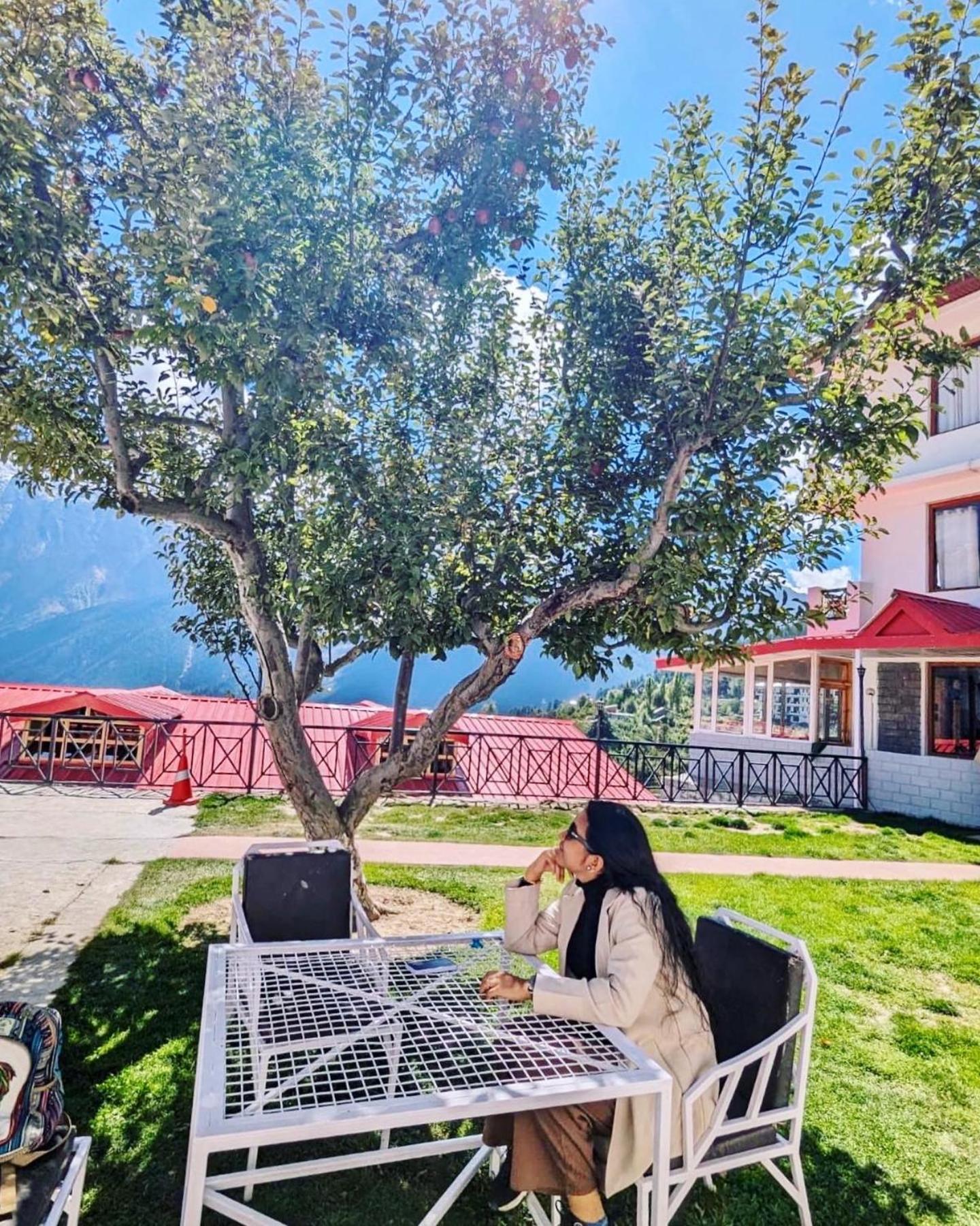 Hotel Rollingrang Kalpa Esterno foto
