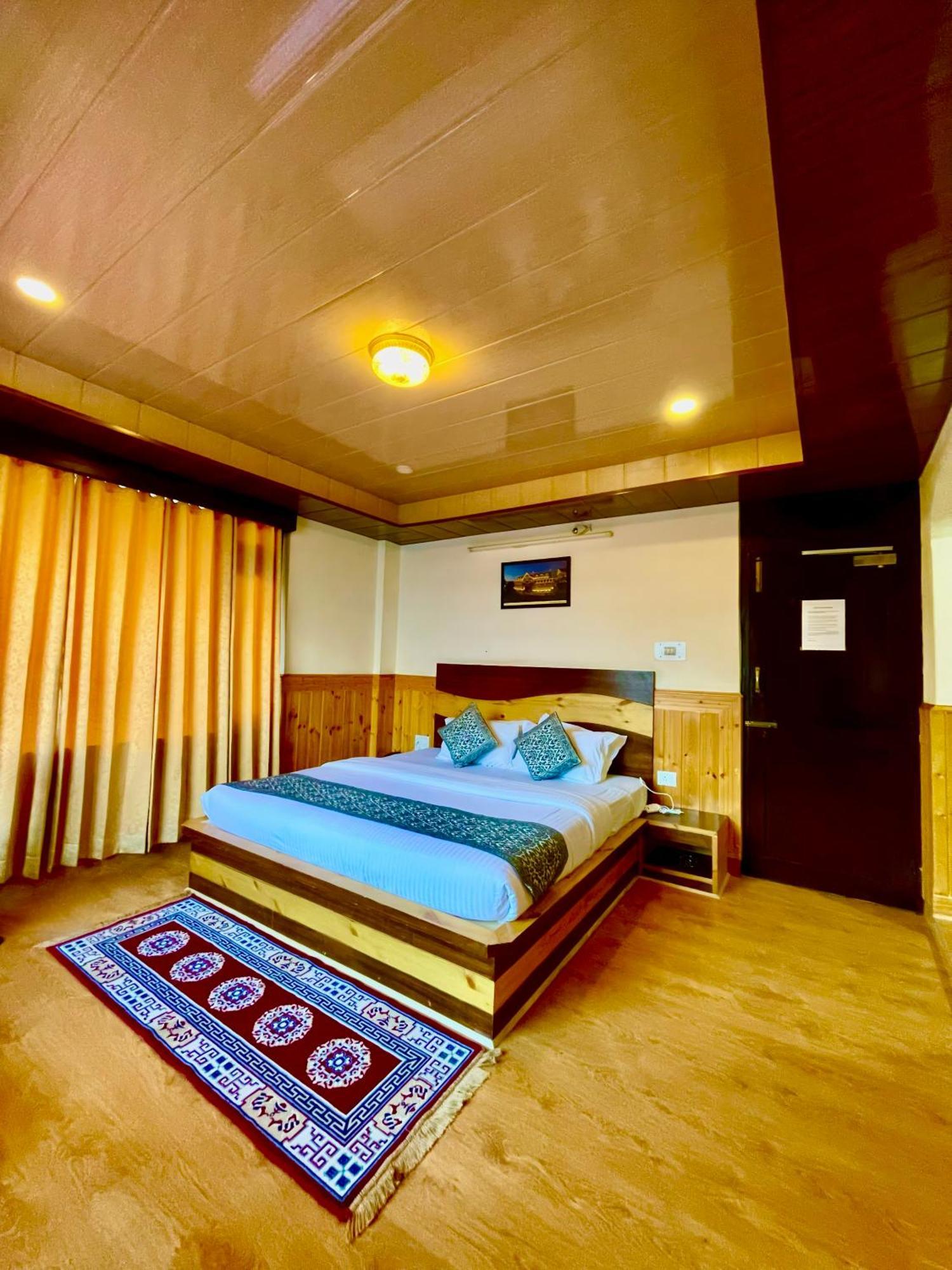 Hotel Rollingrang Kalpa Esterno foto