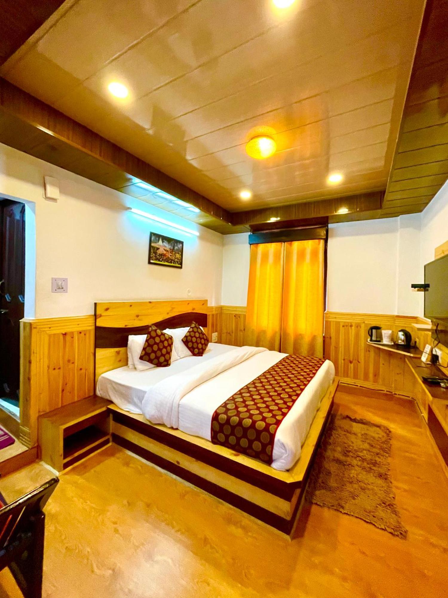 Hotel Rollingrang Kalpa Esterno foto